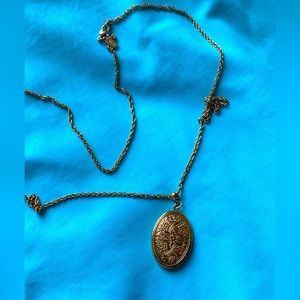 Vintage Oval Cameo Locket Necklace Gold Tone - 1928 Brand